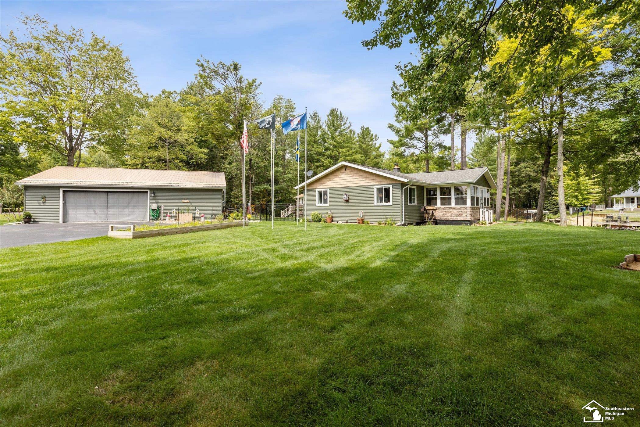 3694 Pineland Road Gladwin, MI 48624 - Photo 3 of 56
