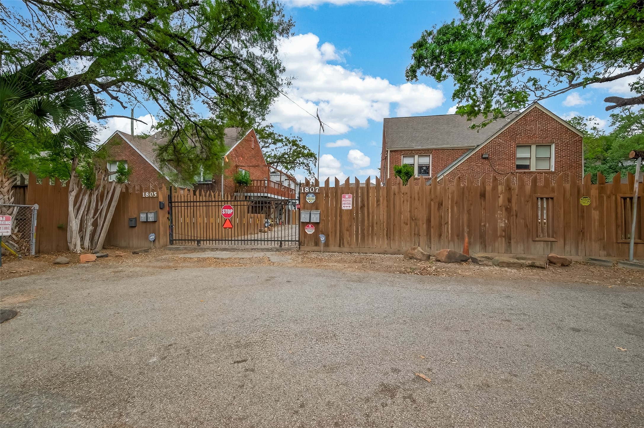 1807 Crocker Street, Unit A Houston, TX 77006 - Photo 36 of 37 The property has an auto driveway gate. You're in a nice little compound here.