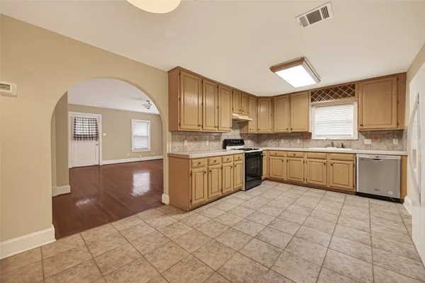 $2,500 | 1807 Crocker Street, Unit A, Houston, TX 77006