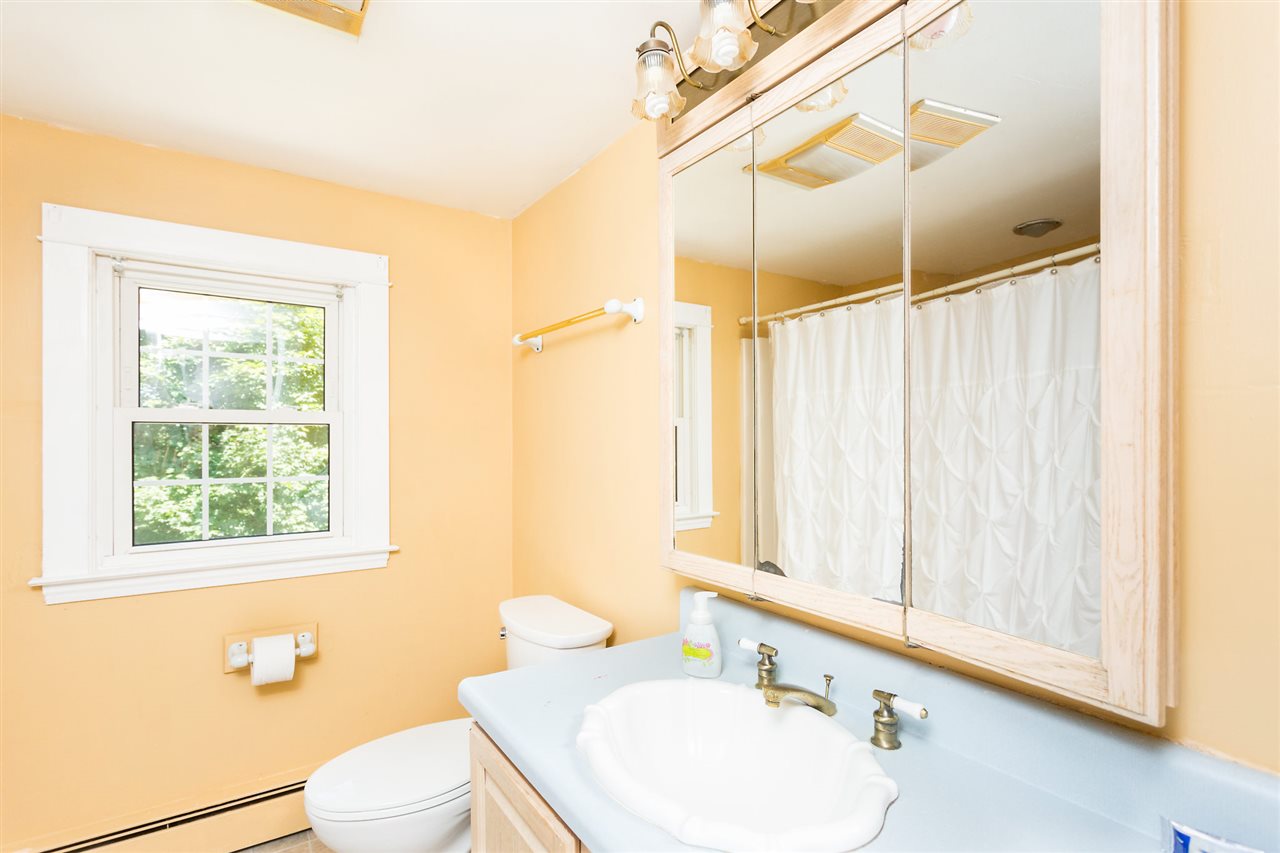 22 Fernald Road Kittery, ME 03904 - Photo 16 of 40