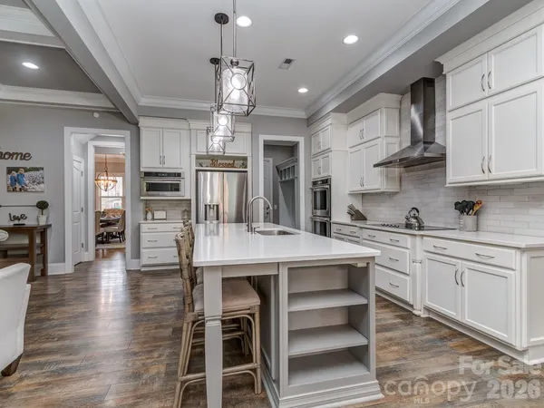 $1,400,000 | 300 Westlake Drive, Waxhaw, NC 28173