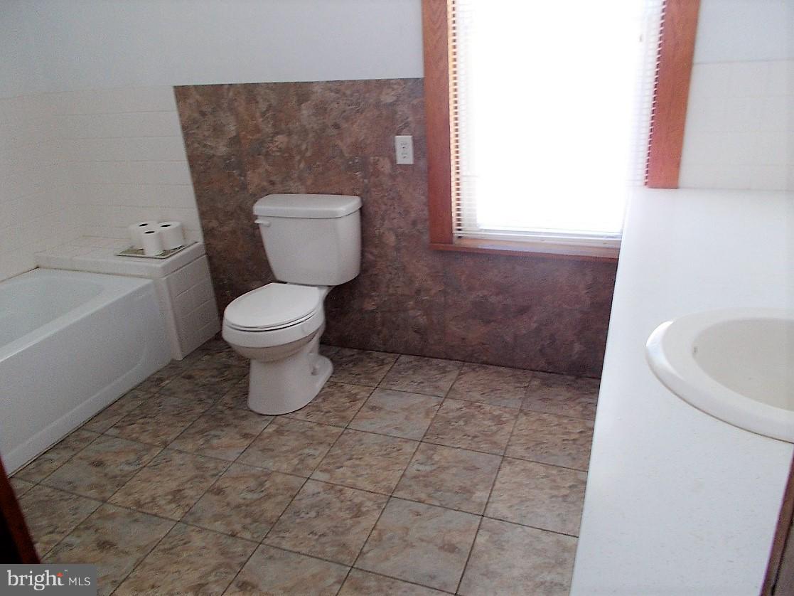300 Harbaugh Valley Road Fairfield, PA 17320 - Photo 14 of 35 BATH 1
