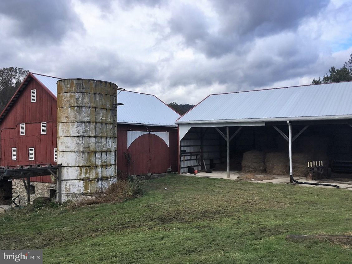 300 Harbaugh Valley Road Fairfield, PA 17320 - Photo 3 of 35 BARN-OUTBUILDINGS