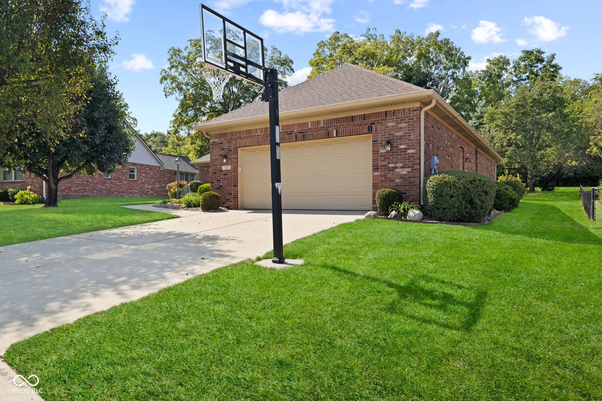 7832 Islay Road Indianapolis, IN 46217 - Photo 4 of 41 Gallery Image 4