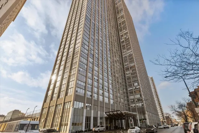 $209,900 | 655 West Irving Park Road, Unit 1004, Chicago, IL 60613