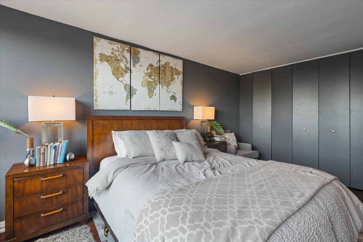 655 West Irving Park Road, Unit 1004 Chicago, IL 60613 - Photo 16 of 25