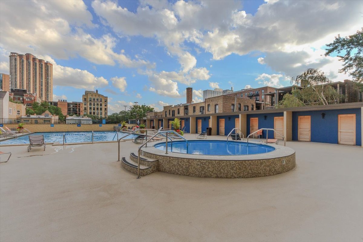 655 West Irving Park Road, Unit 1004 Chicago, IL 60613 - Photo 19 of 25