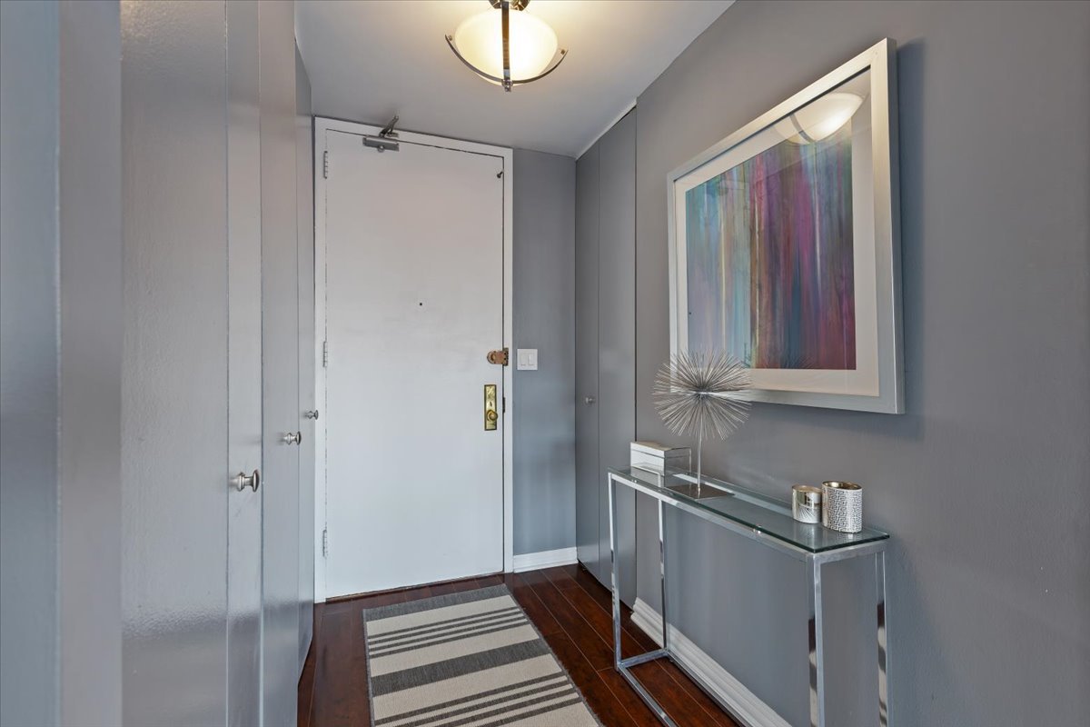 655 West Irving Park Road, Unit 1004 Chicago, IL 60613 - Photo 5 of 25