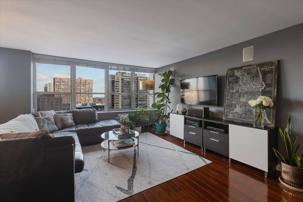 655 West Irving Park Road, Unit 1004 Chicago, IL 60613 - Photo 7 of 25