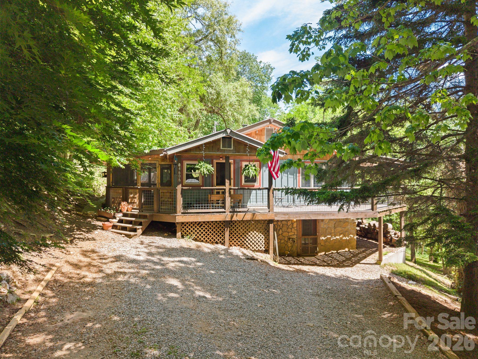 4606 Hemphill Road Waynesville, NC 28785 - Photo 2 of 37 Gallery Image 2