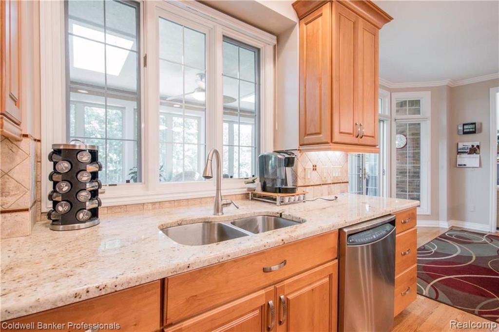 3871 Walnut Brook Drive Rochester, MI 48309 - Photo 12 of 32