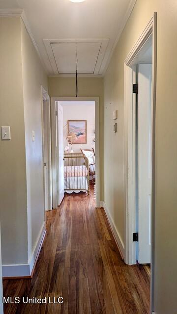1701 Eastwood Road Natchez, MS 39120 - Photo 12 of 20 hallway