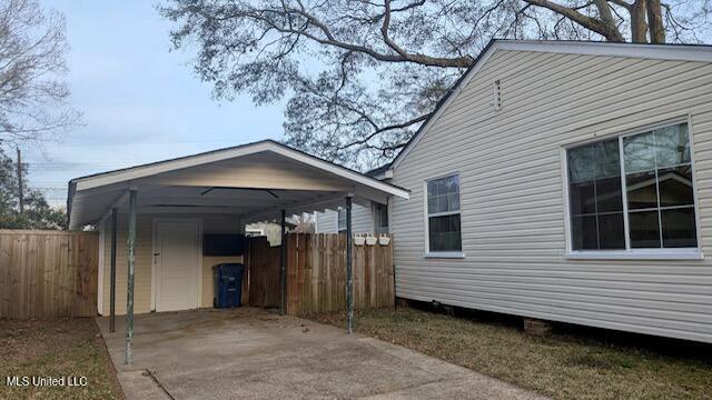 1701 Eastwood Road Natchez, MS 39120 - Photo 2 of 20 carport