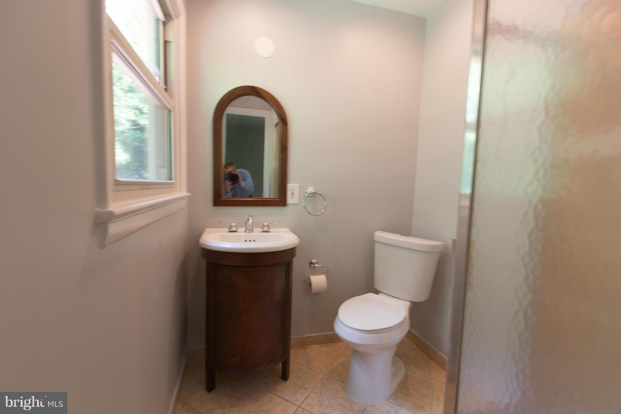 8237 Frye Road Alexandria, VA 22309 - Photo 15 of 22 Bath (Master)