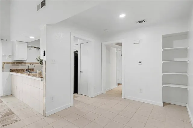 $1,700 | 817 Sirocco Drive, Unit A, Austin, TX 78745