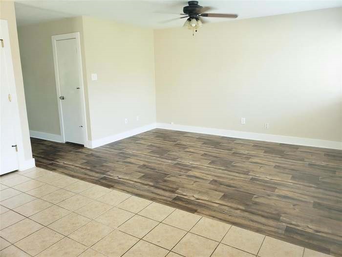 819 Lightningbug Lane Conroe, TX 77301 - Photo 8 of 12