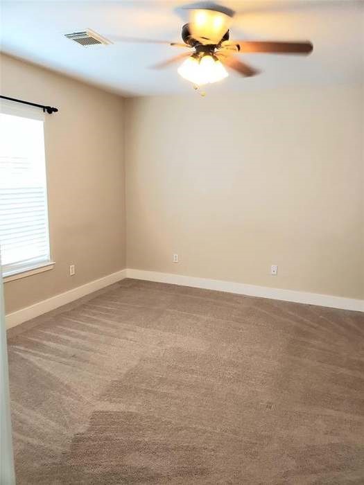 819 Lightningbug Lane Conroe, TX 77301 - Photo 9 of 12