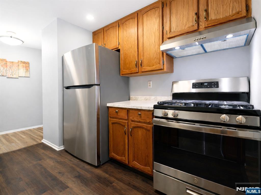 2111 Hilltop Road Mahwah, NJ 07430 - Photo 5 of 18