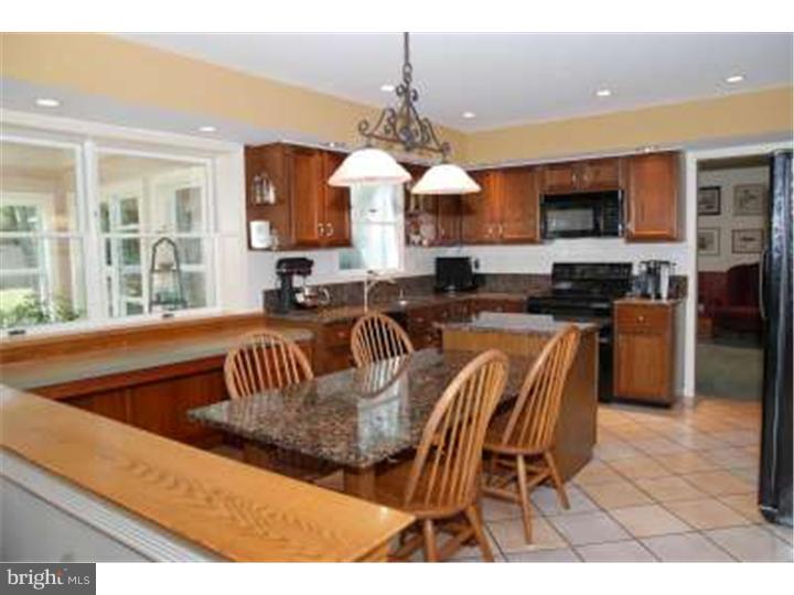30 Timber Road Horsham, PA 19044 - Photo 5 of 21 Kitchen
