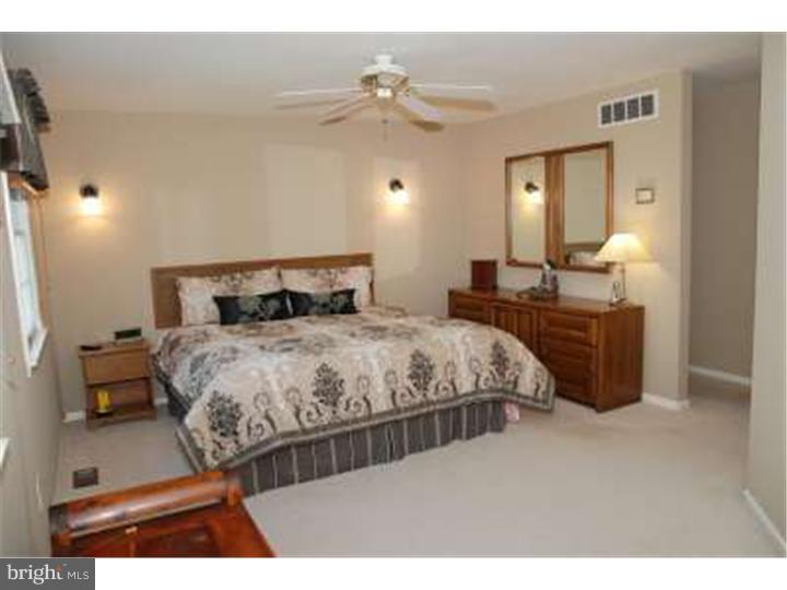 30 Timber Road Horsham, PA 19044 - Photo 10 of 21 Master Bedroom