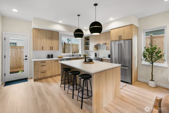 $1,085,000 | 930 Northwest 58th Street, Seattle, WA 98107