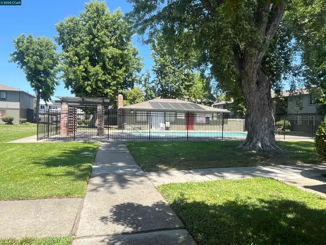 $199,000 | 1133 Meadow Lane, Unit 53, Concord, CA 94520