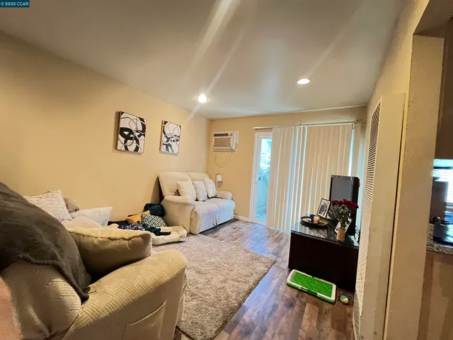 $199,000 | 1133 Meadow Lane, Unit 53, Concord, CA 94520