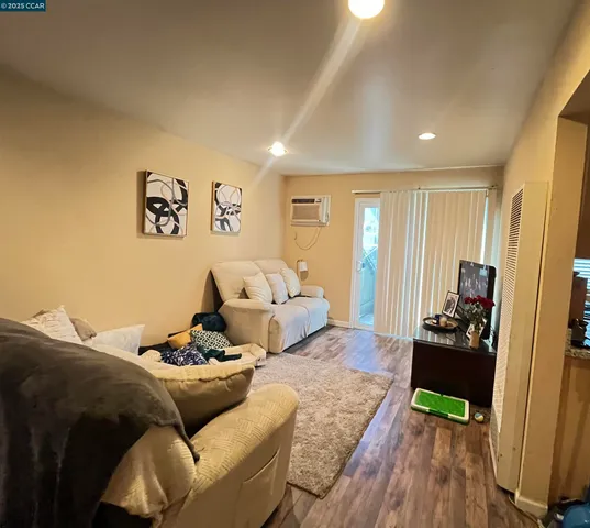 $199,000 | 1133 Meadow Lane, Unit 53, Concord, CA 94520