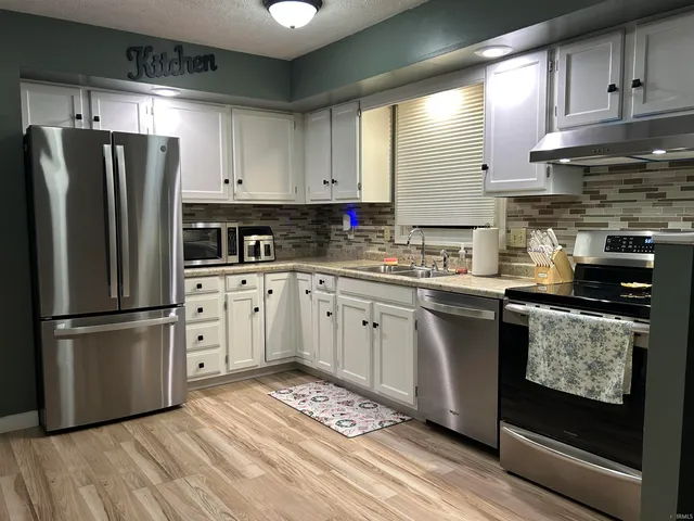 $209,900 | 5912 Lansdown Boulevard, South Bend, IN 46614