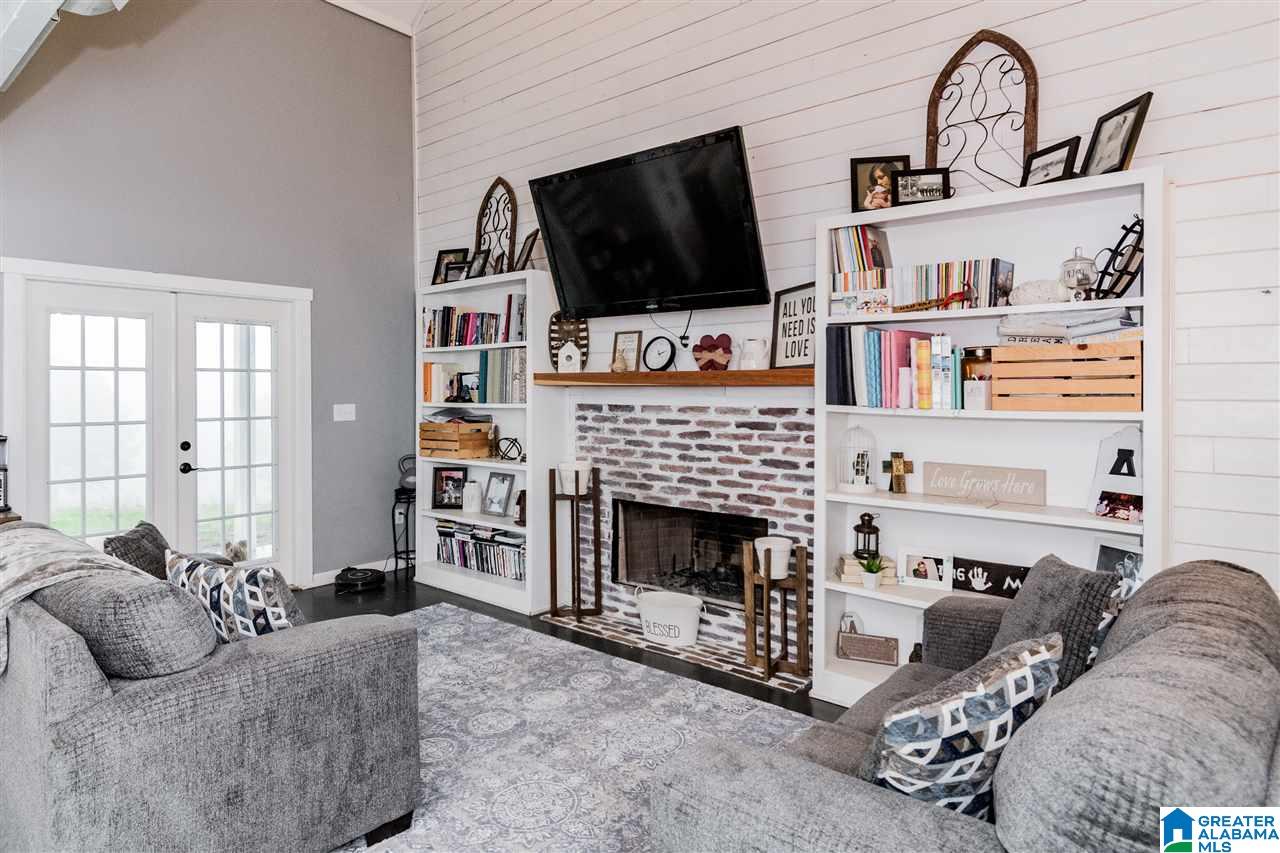 1085 Jones Chapel Loop Springville, AL 35146 - Photo 6 of 32