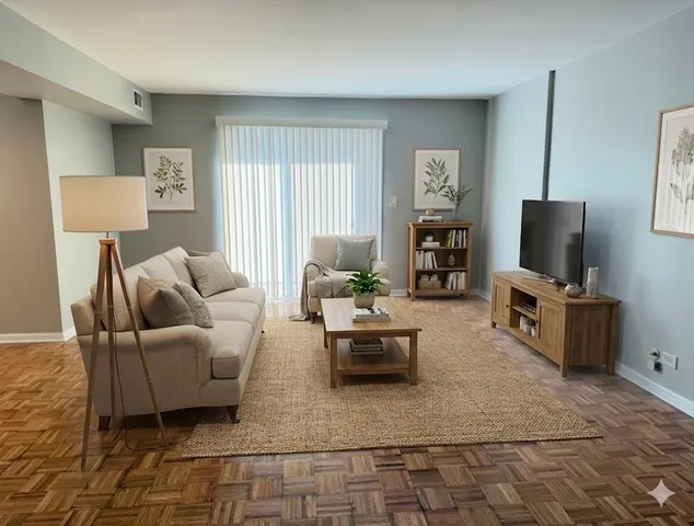 $1,595 | 5240 Galitz Street, Unit 304, Skokie, IL 60077