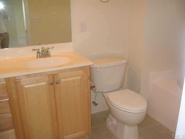 215 Waterfall Road Henderson, NC 27537 - Photo 8 of 10 Master bath