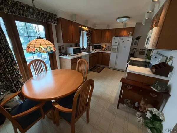 $162,500 | 501 Chestnut Street, Clay, NY 13212