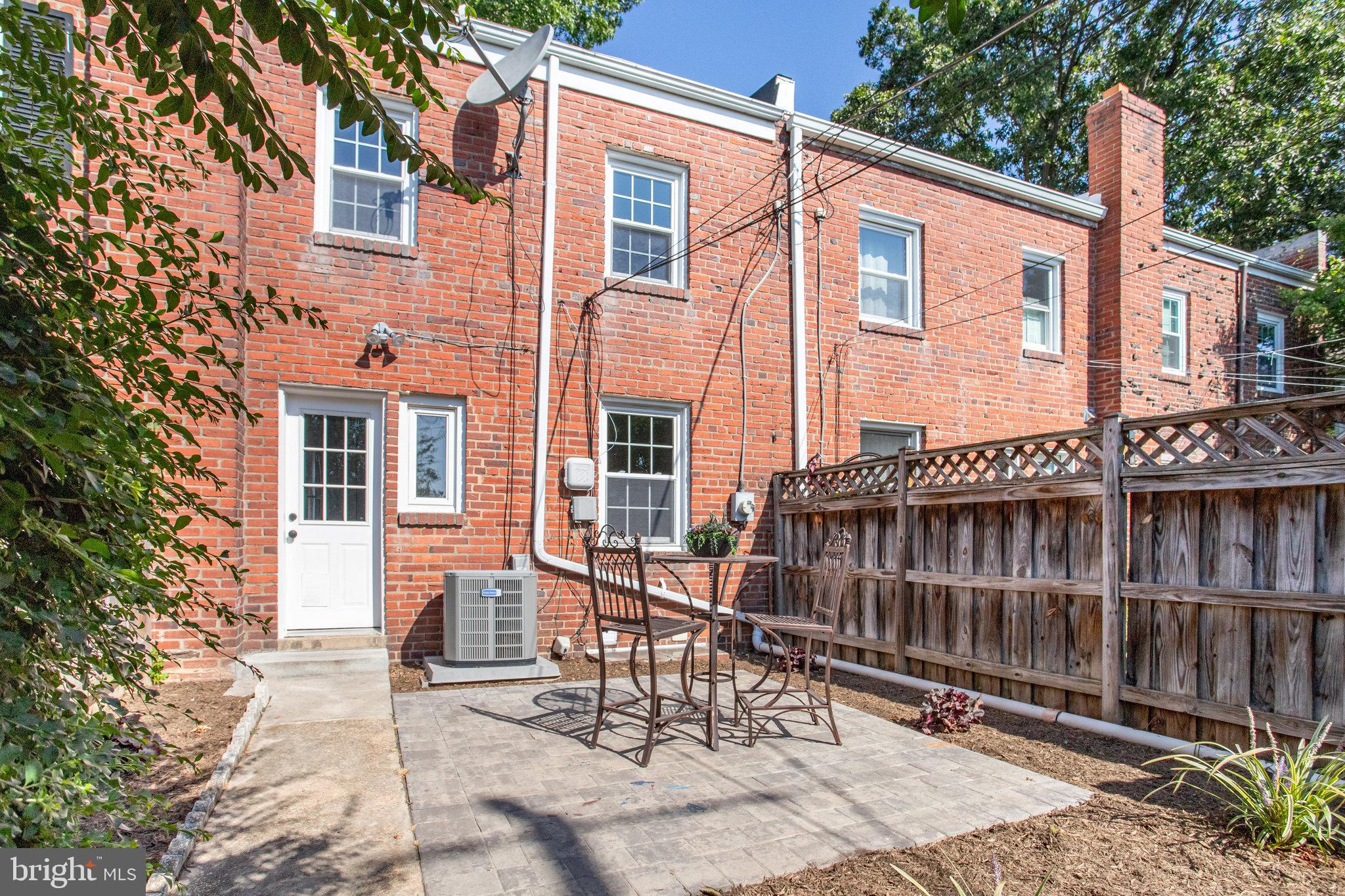 4766 21st Road North Arlington, VA 22207 - Photo 34 of 41 Fully fenced