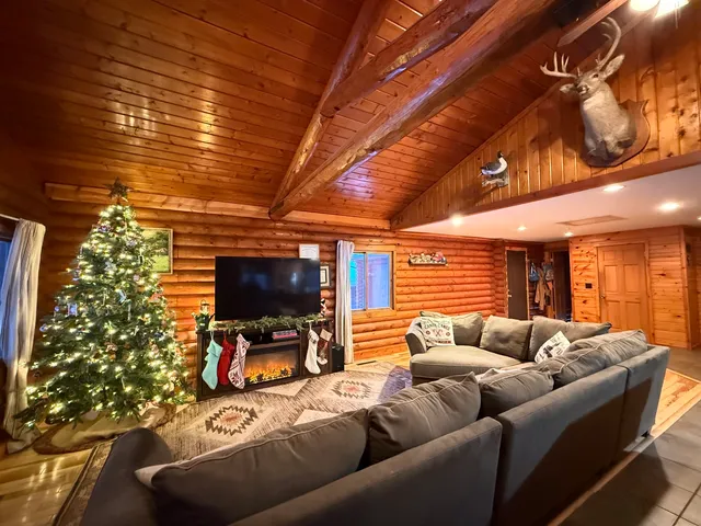 $299,999 | 9320 North 600th Avenue, Hennepin, IL 61327