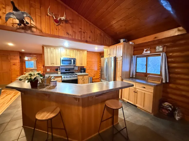 $299,999 | 9320 North 600th Avenue, Hennepin, IL 61327