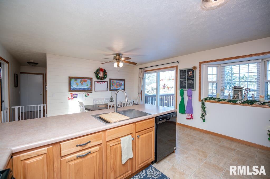 308 Paris Avenue Morton, IL 61550 - Photo 16 of 54