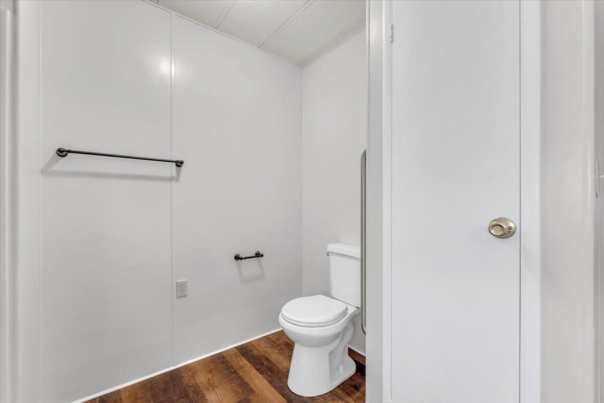 350 Gilmore Road, Unit SPC 16 Red Bluff, CA 96080 - Photo 20 of 35 a bathroom with a toilet