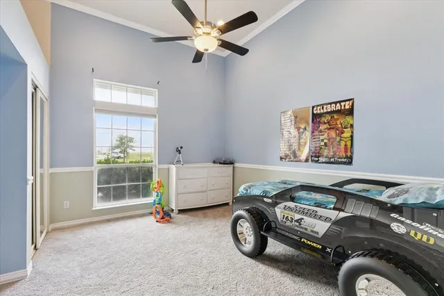 a view of a livingroom with furniture