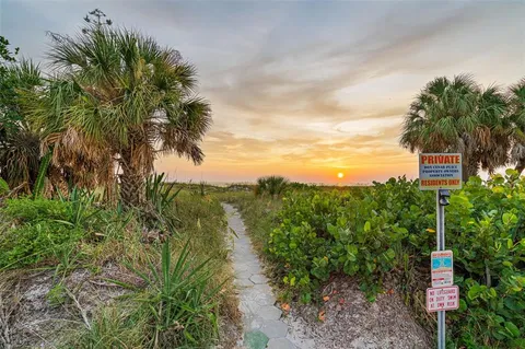 $599,000 | 540 80th Avenue, St. Pete Beach, FL 33706