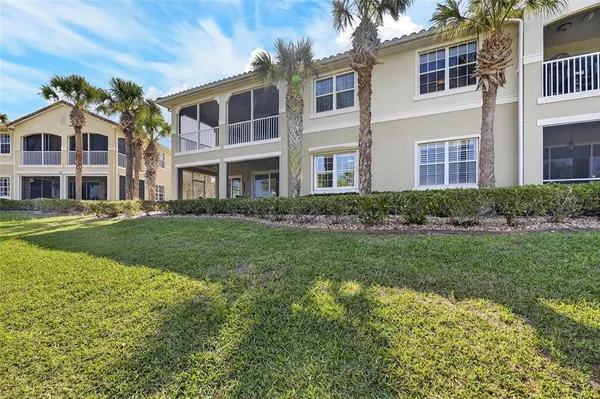 $355,000 | 1351 Emerald Dunes Drive, Unit 1351, Sun City Center, FL 33573