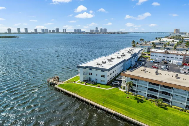 a view of a lake with houses