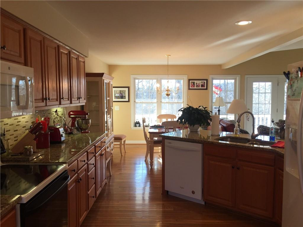 712 Thompson Road Graham, NC 27253 - Photo 7 of 22 Gallery Image 7
