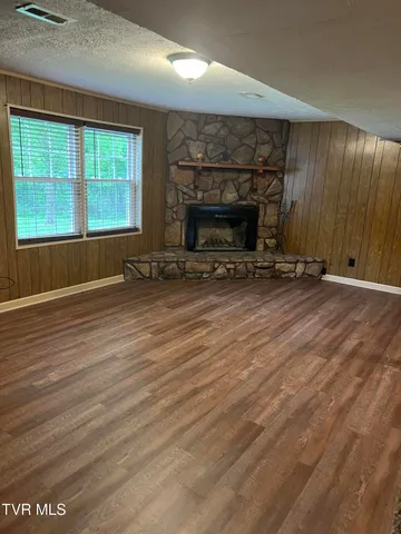 $2,000 | 148 Green Pond Road, Johnson City, TN 37604