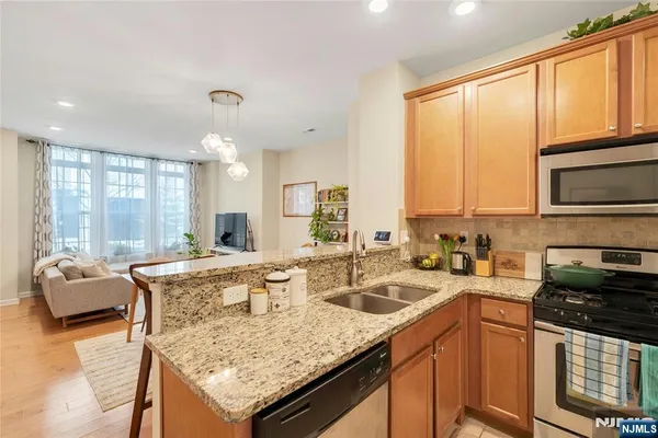 $449,000 | 10 Iris Lane, Unit 605, Garfield, NJ 07026