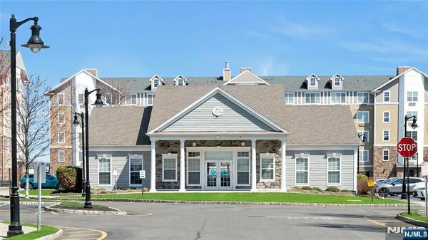 $449,000 | 10 Iris Lane, Unit 605, Garfield, NJ 07026