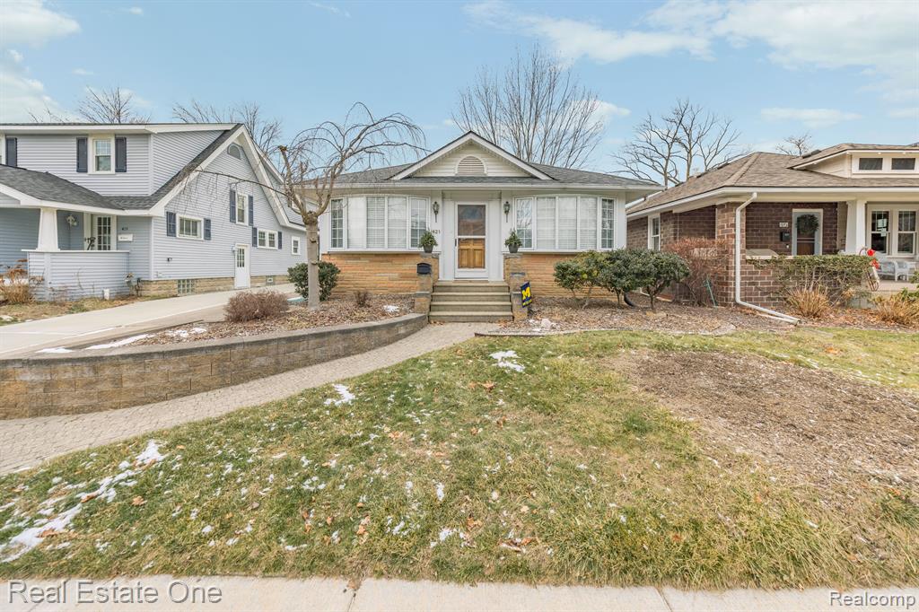 421 North Castell Avenue Rochester, MI 48307 - Photo 33 of 50
