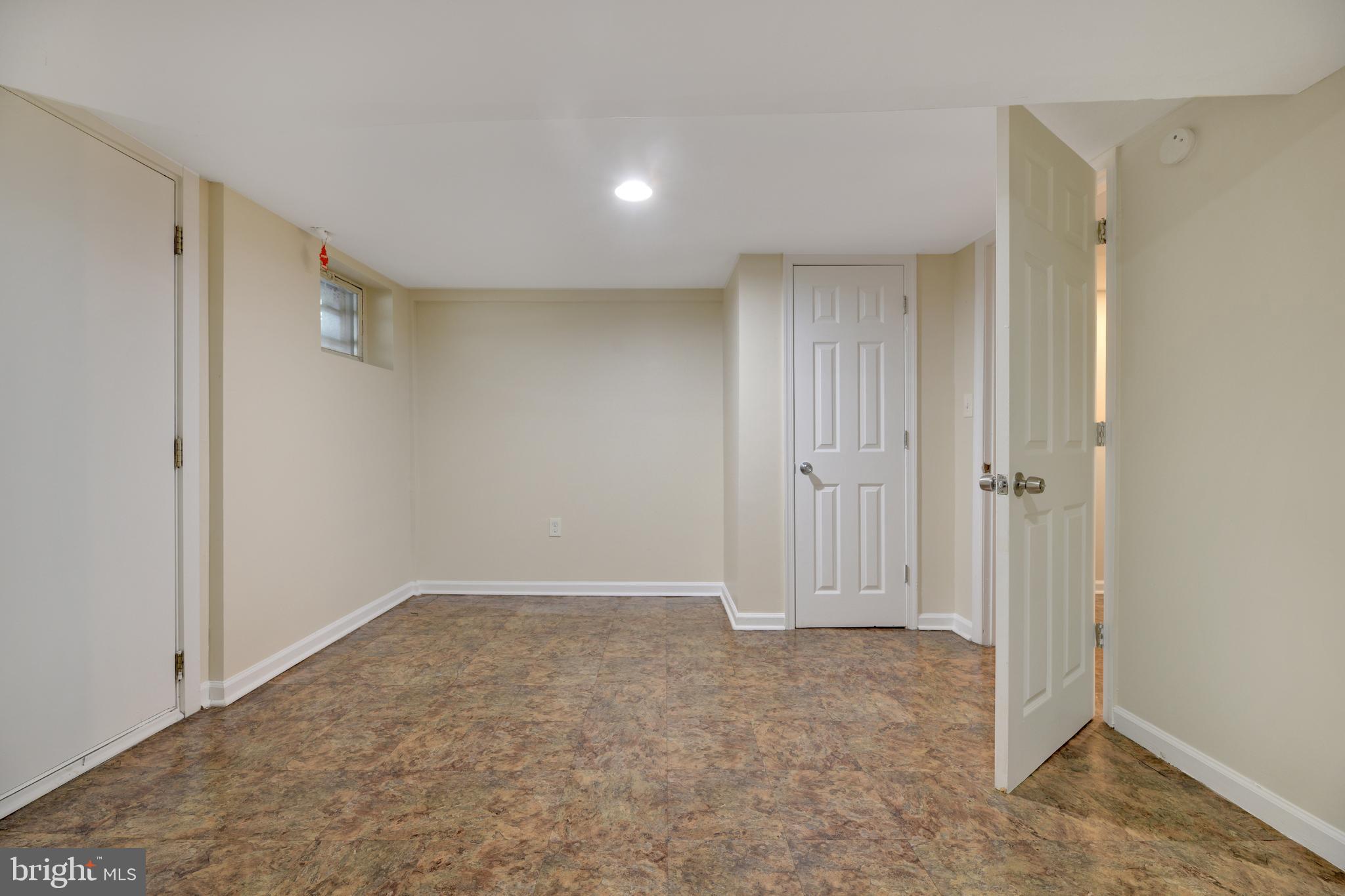 618 Columbia Road Northwest Washington, DC 20001 - Photo 11 of 15