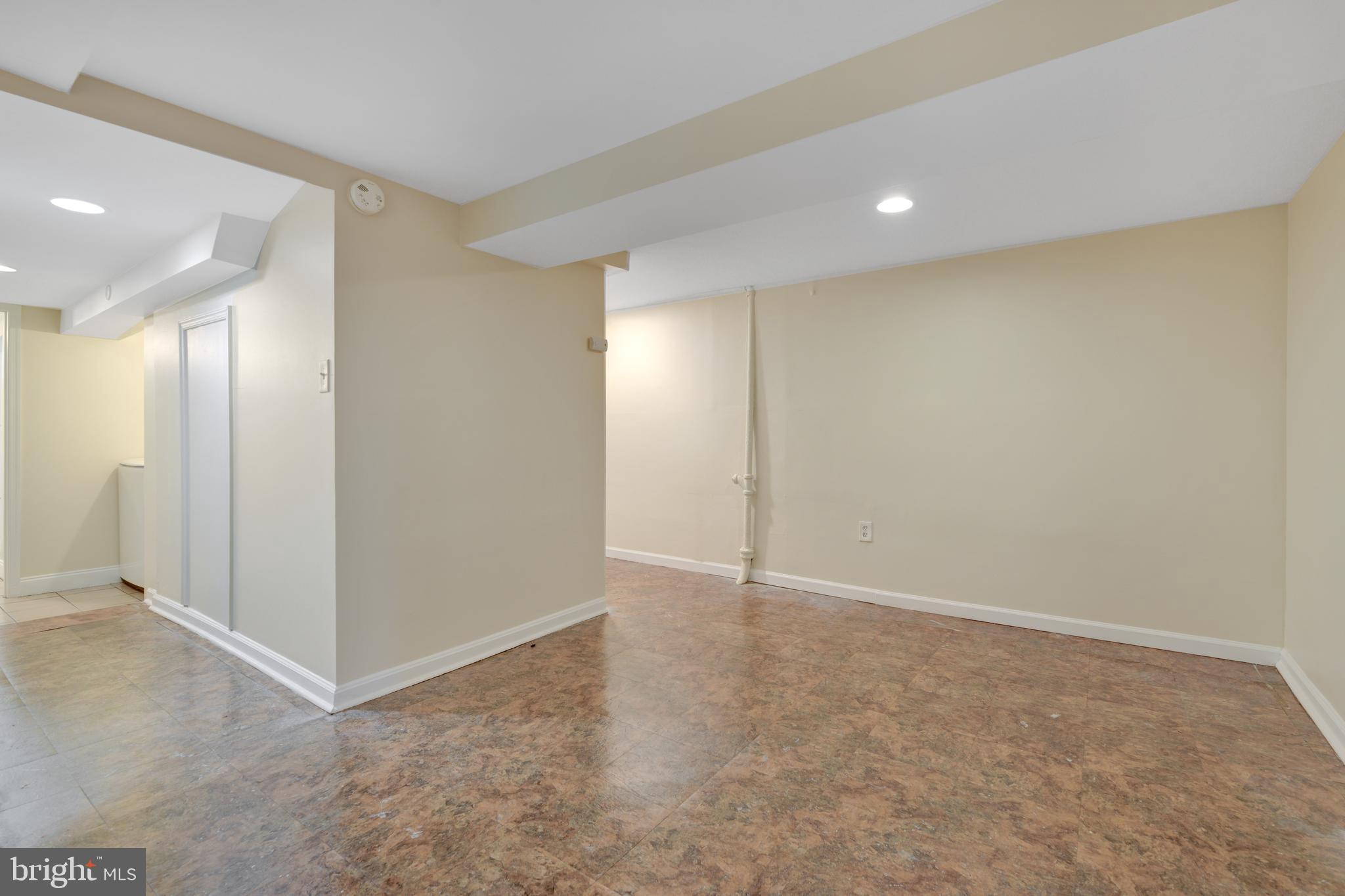 618 Columbia Road Northwest Washington, DC 20001 - Photo 13 of 15
