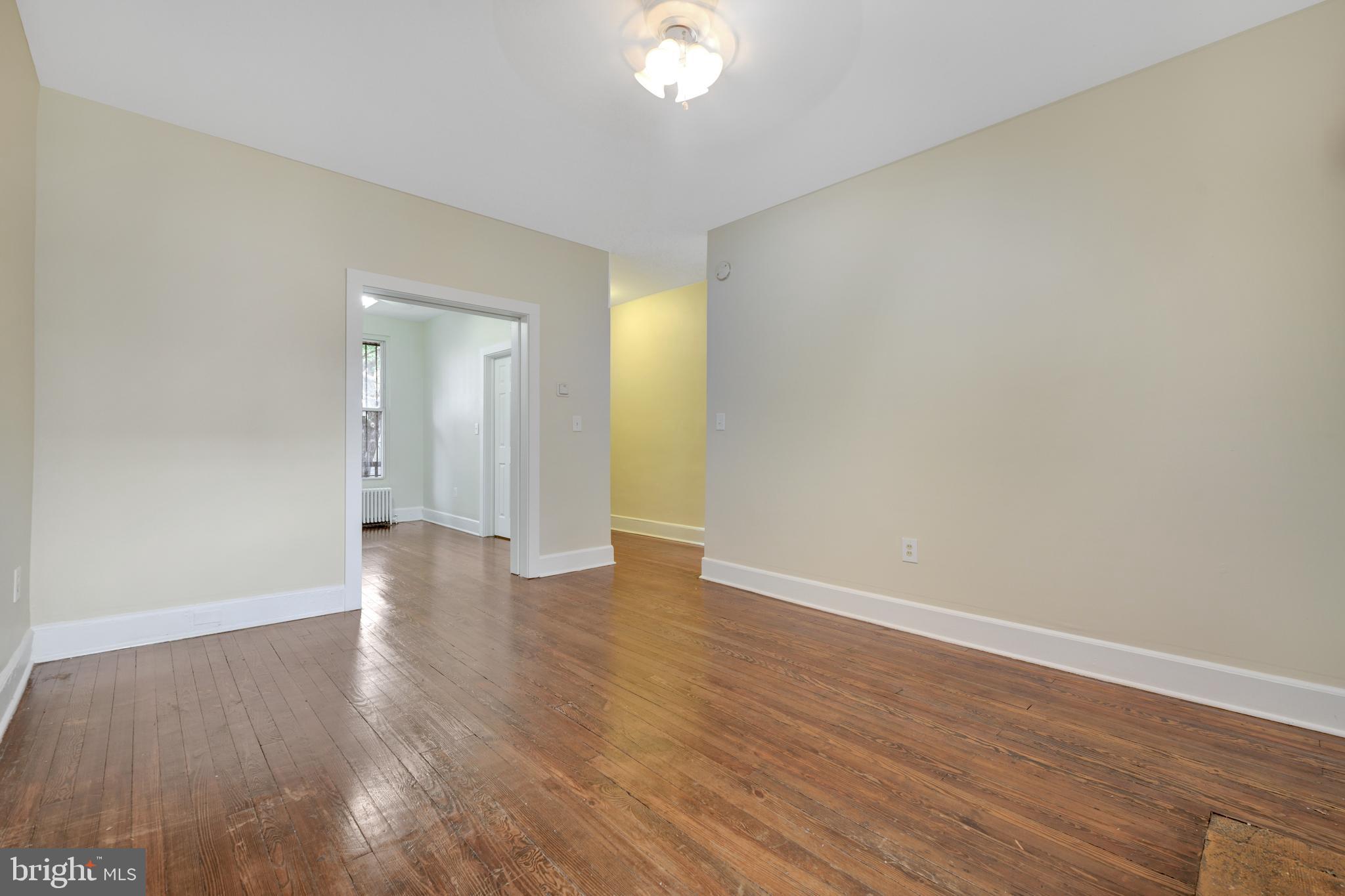 618 Columbia Road Northwest Washington, DC 20001 - Photo 3 of 15